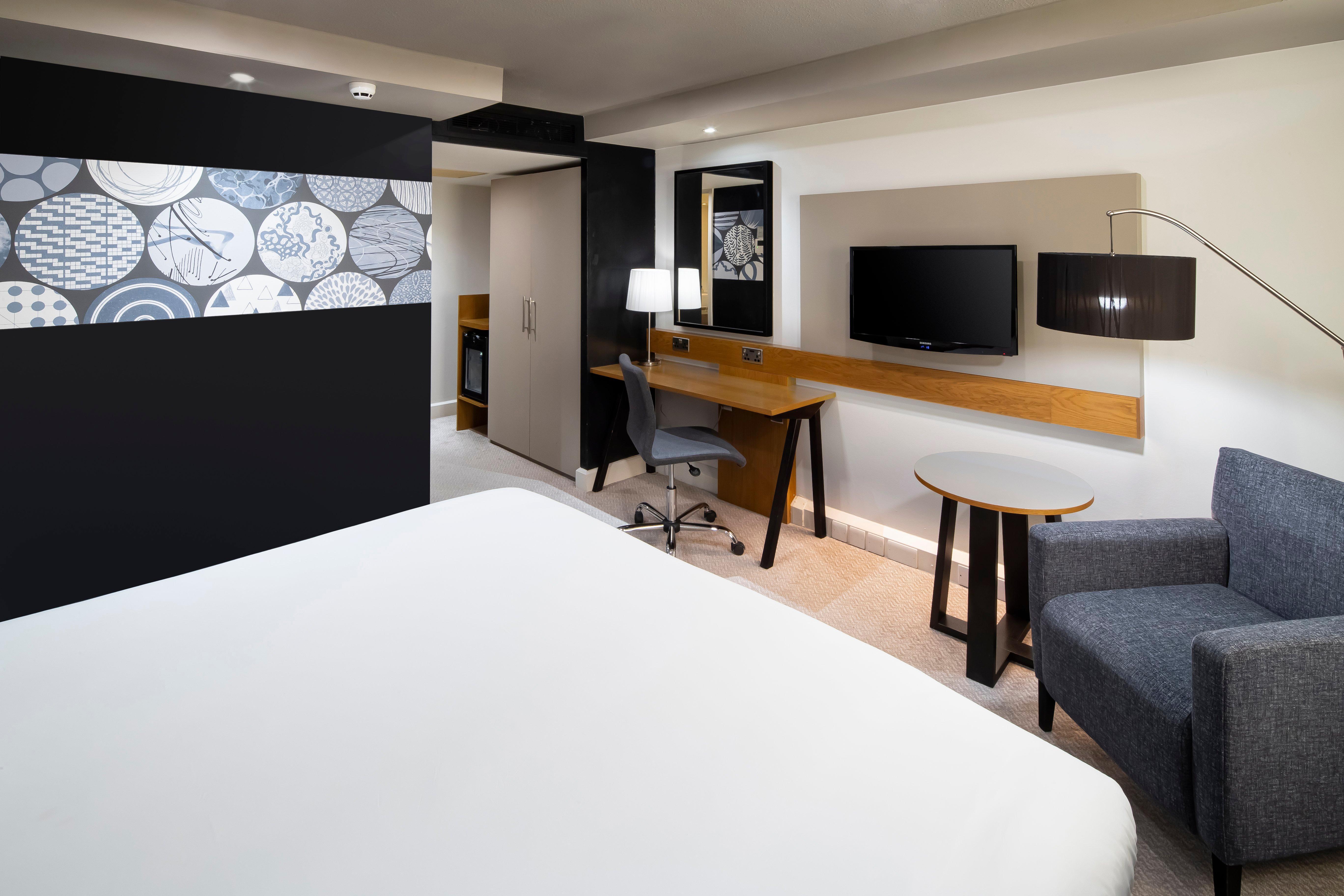 Crowne Plaza Harrogate By Ihg Hotel Exterior photo