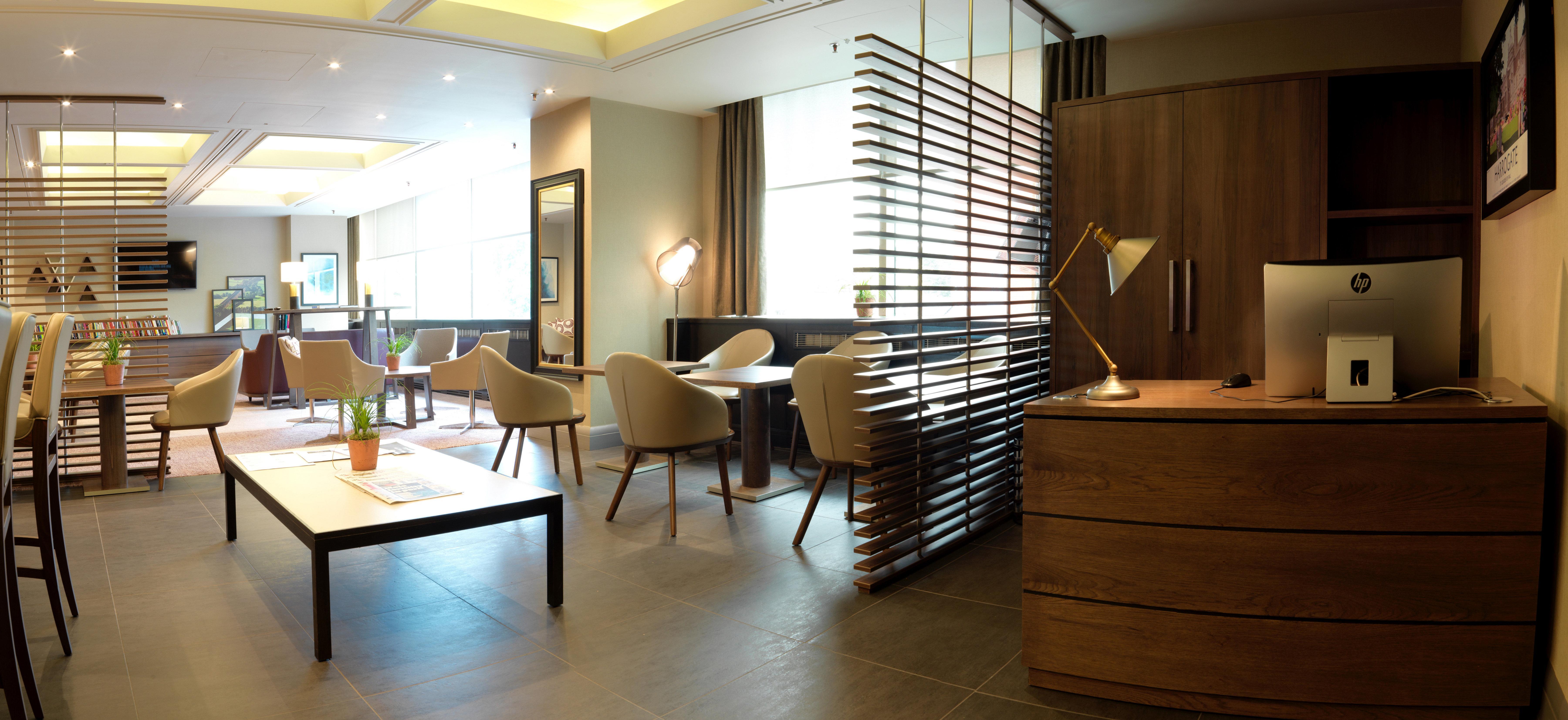 Crowne Plaza Harrogate By Ihg Hotel Exterior photo