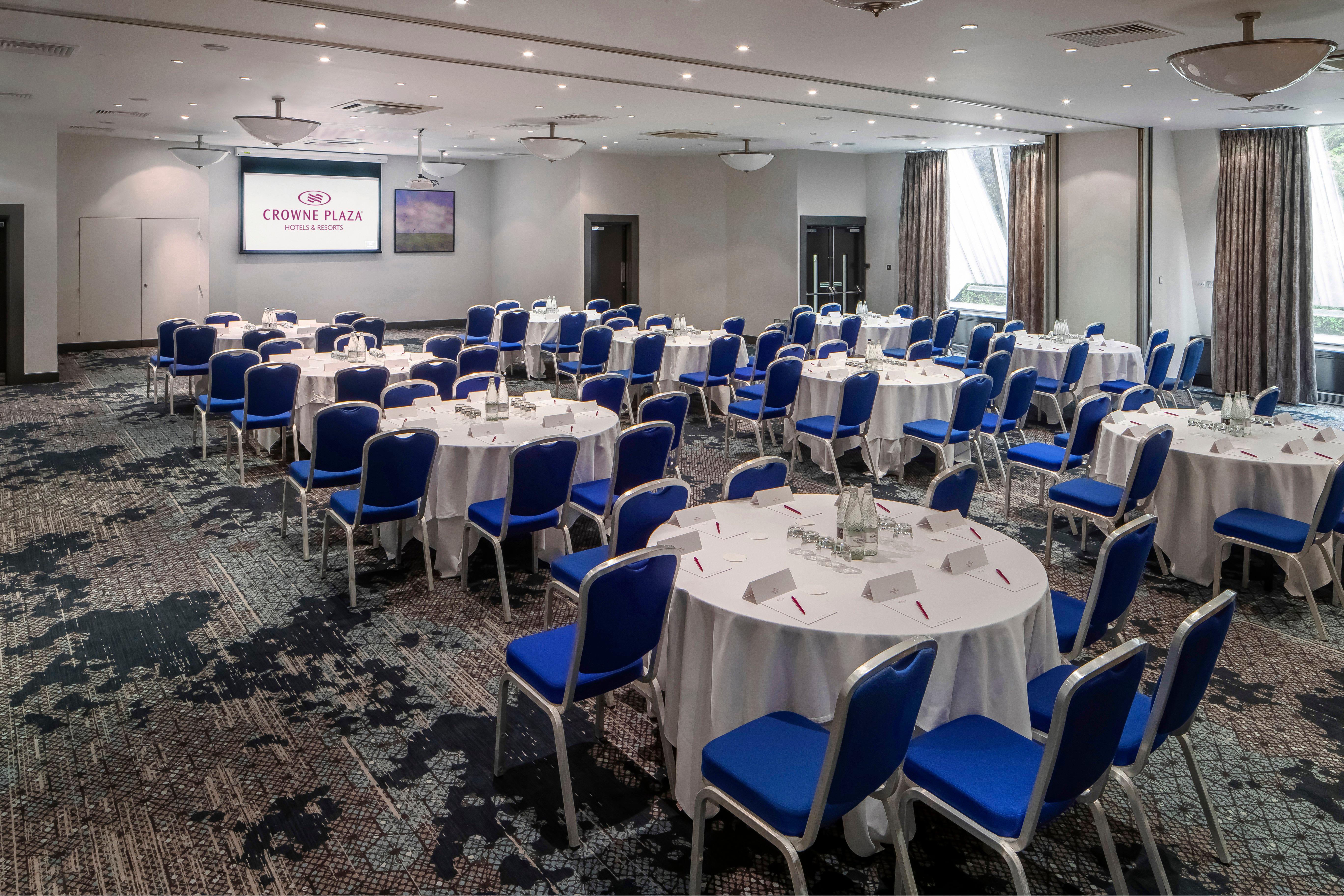 Crowne Plaza Harrogate By Ihg Hotel Exterior photo