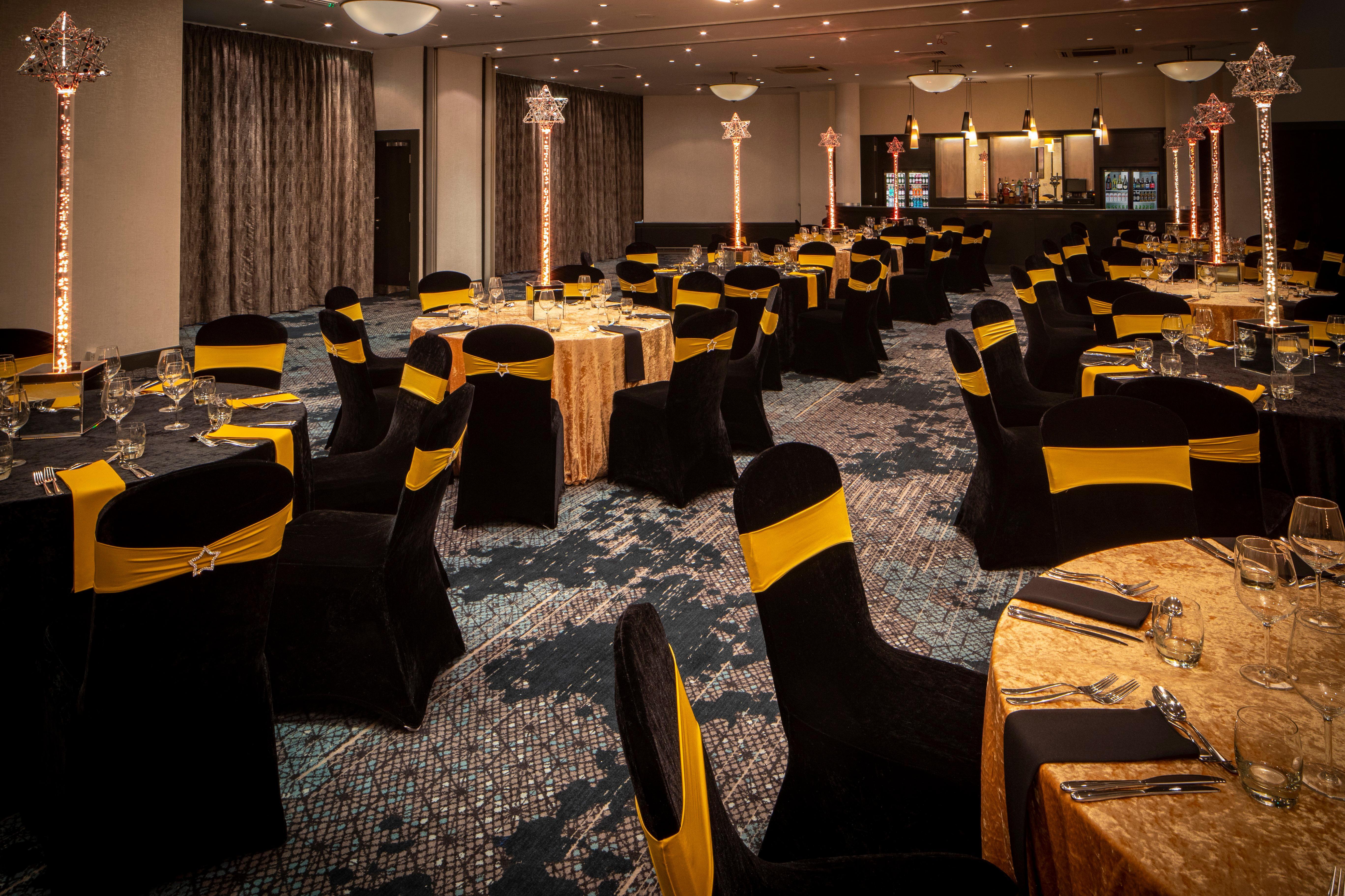 Crowne Plaza Harrogate By Ihg Hotel Exterior photo