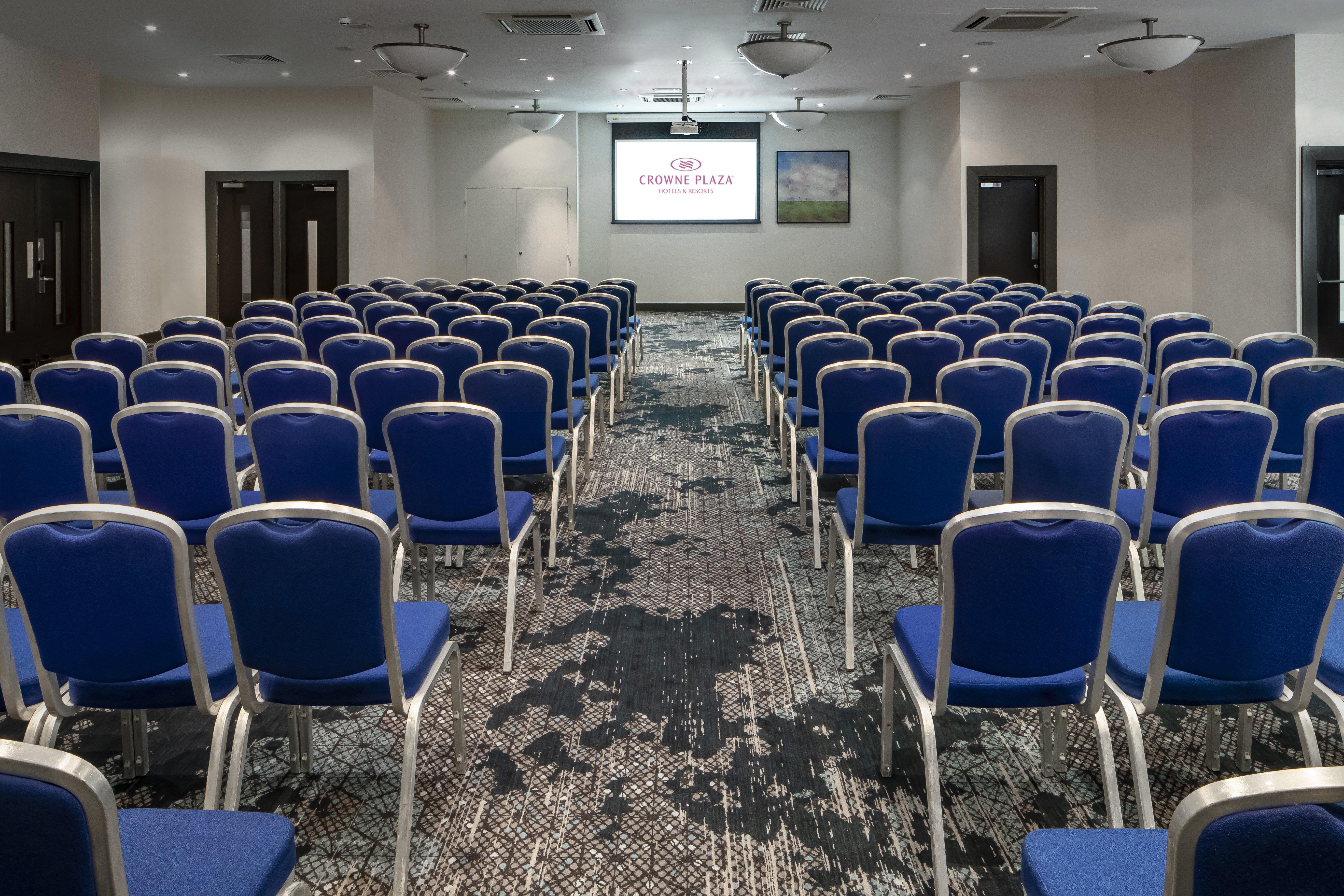 Crowne Plaza Harrogate By Ihg Hotel Exterior photo
