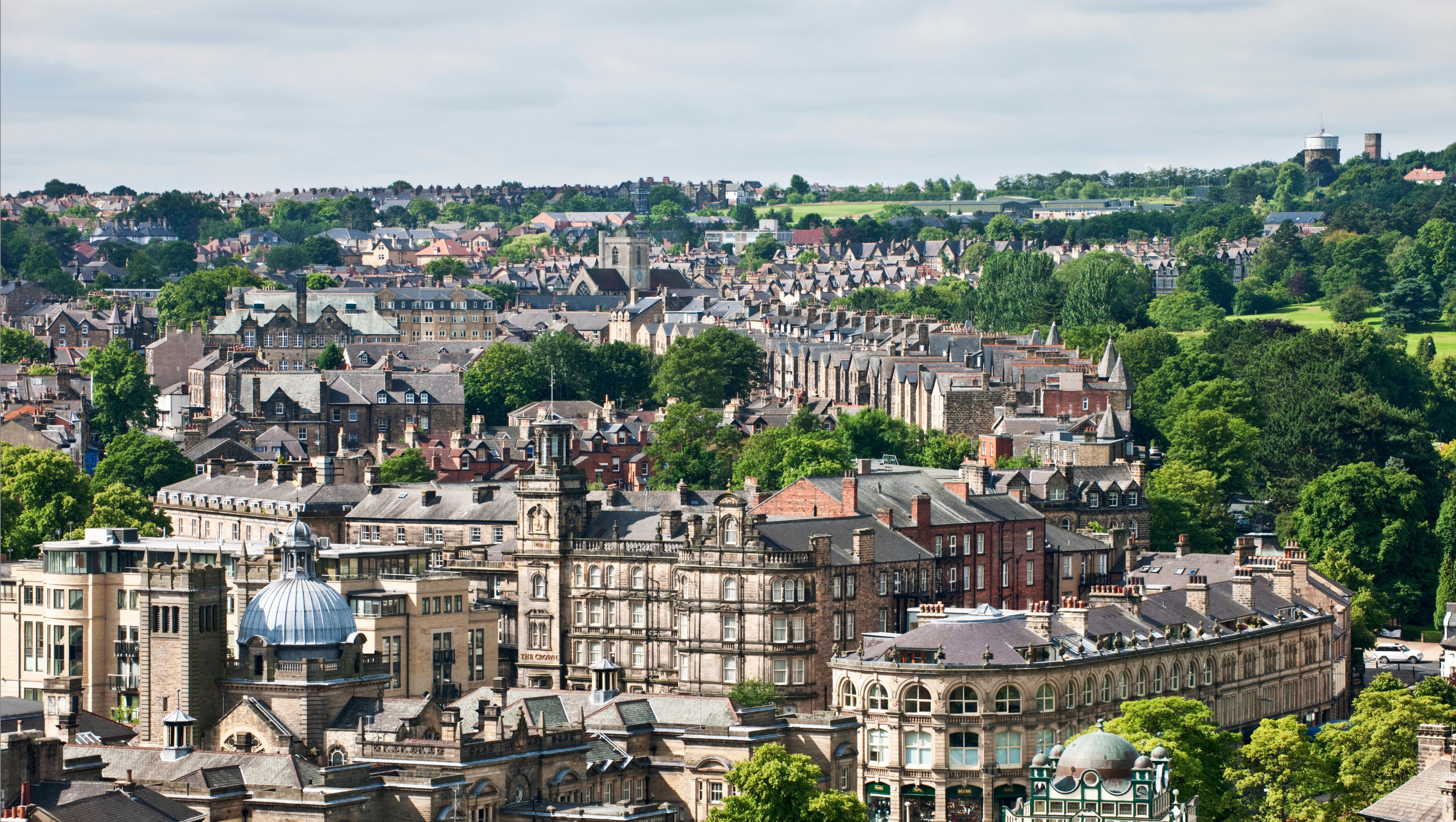 Crowne Plaza Harrogate By Ihg Hotel Exterior photo