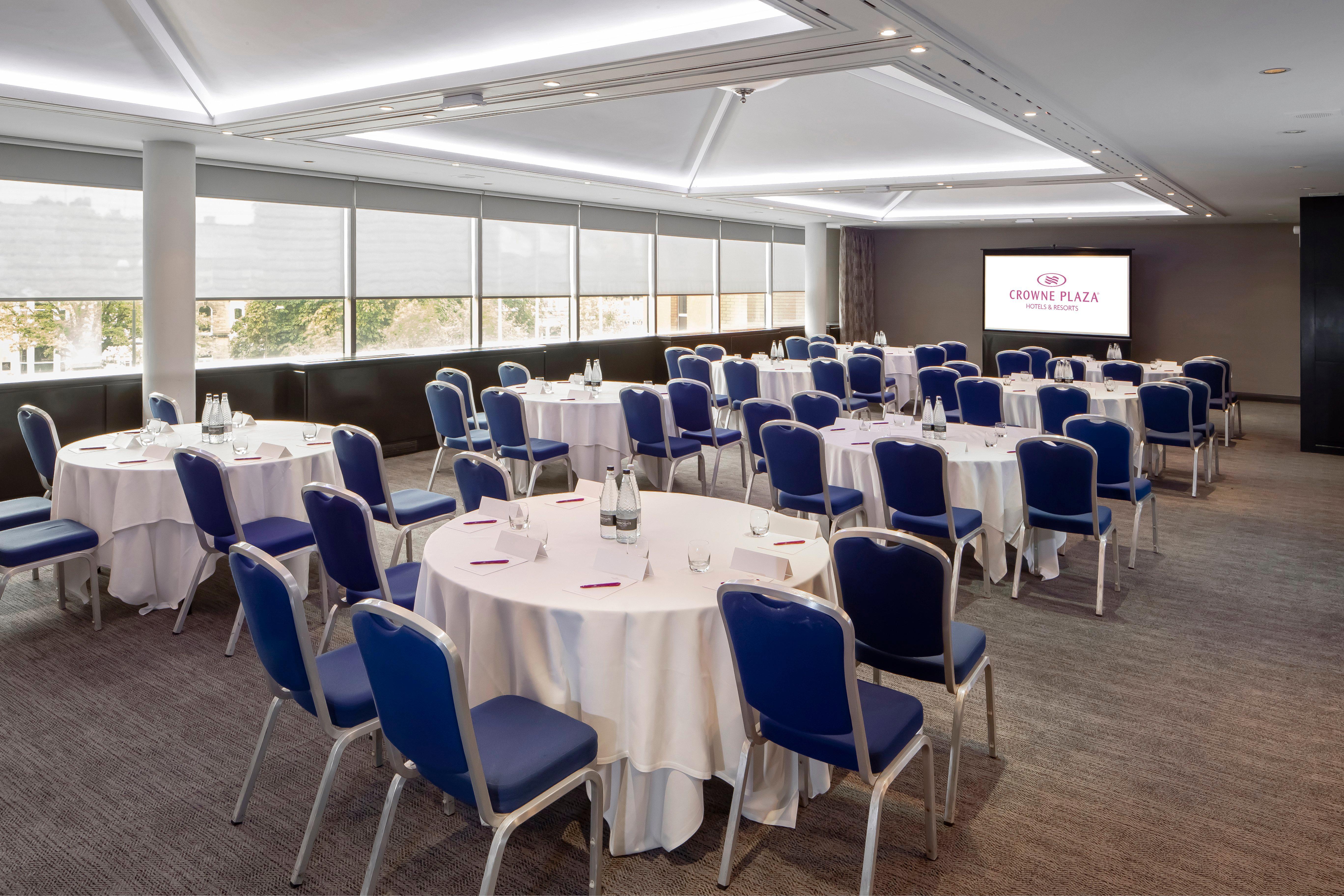 Crowne Plaza Harrogate By Ihg Hotel Exterior photo