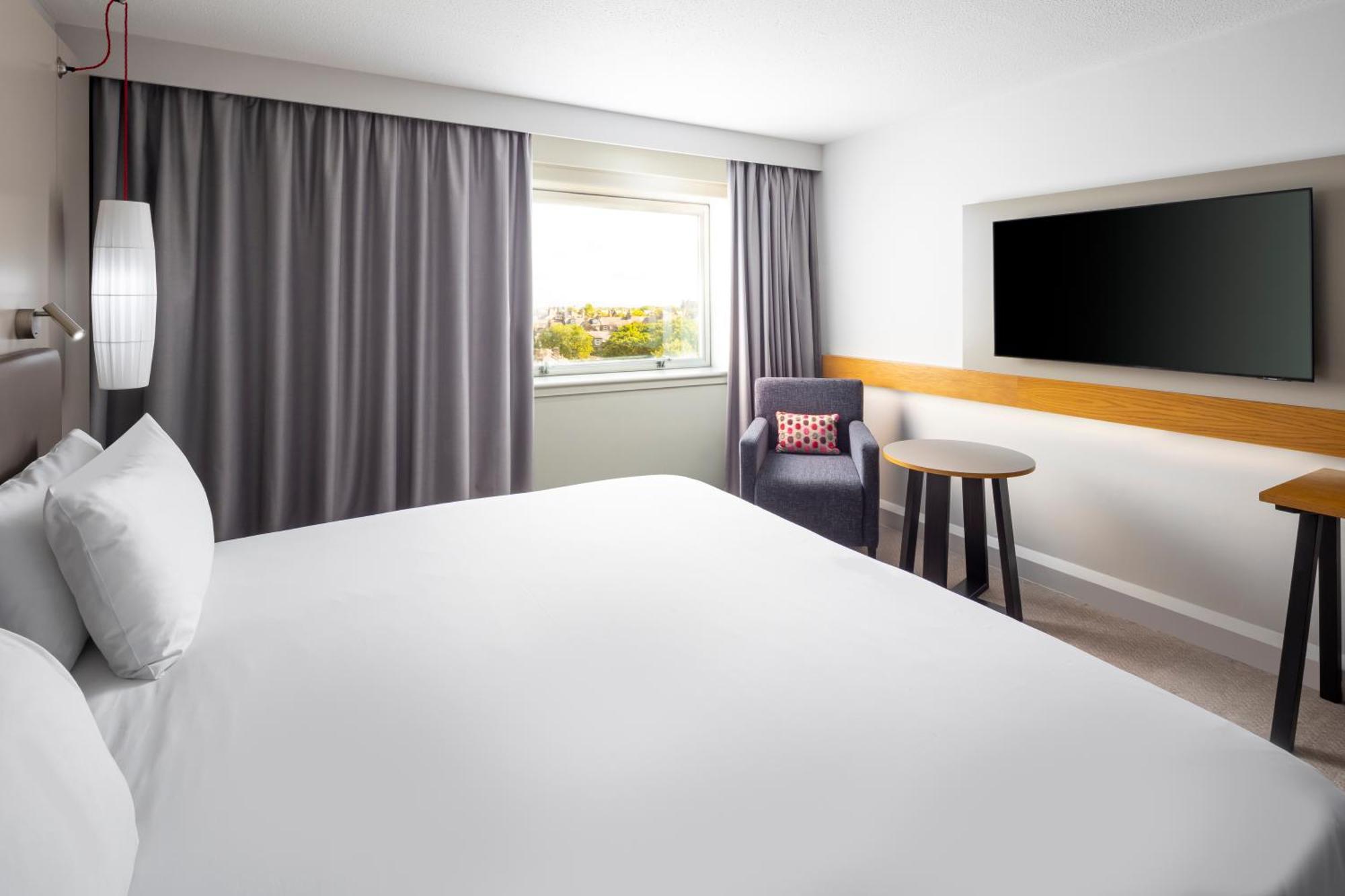 Crowne Plaza Harrogate By Ihg Hotel Exterior photo