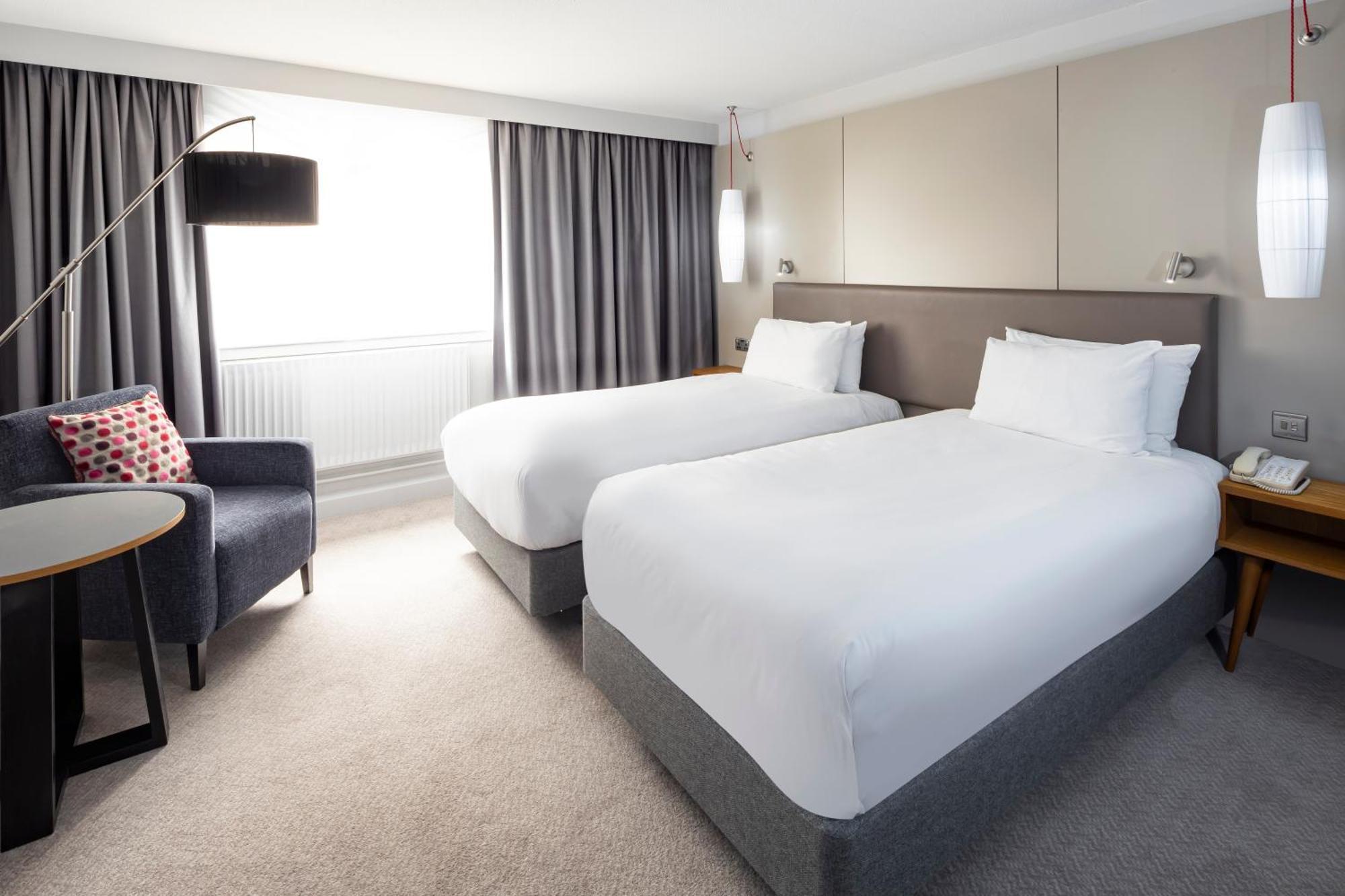 Crowne Plaza Harrogate By Ihg Hotel Exterior photo